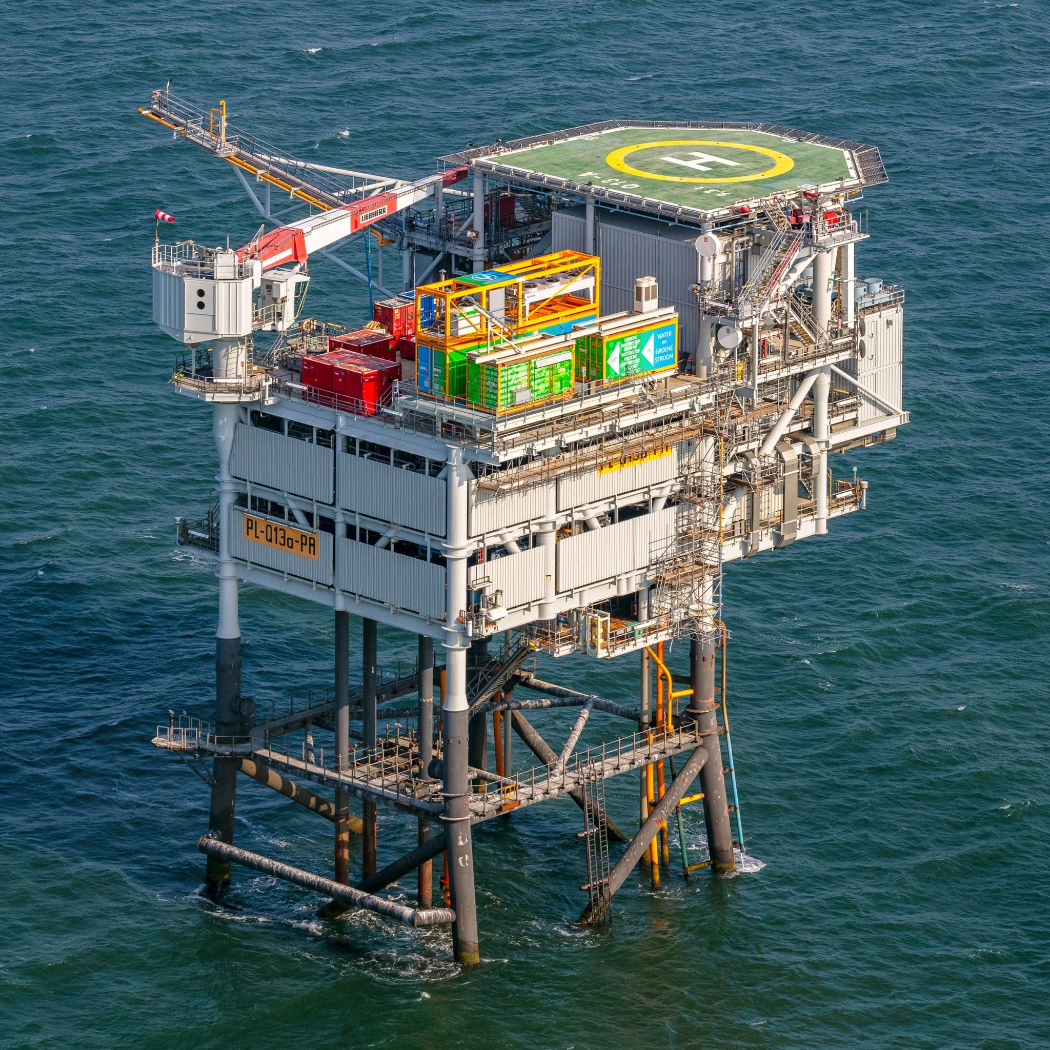 Offshore Green Hydrogen Production Debuts on Fully Electrified Q13a-A North Sea Platform