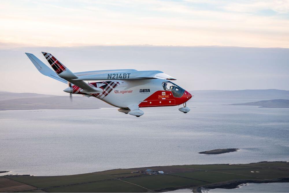 Hydrogen Infrastructure and Electric Charging Propel UK Zero Emission Flight Demonstrations