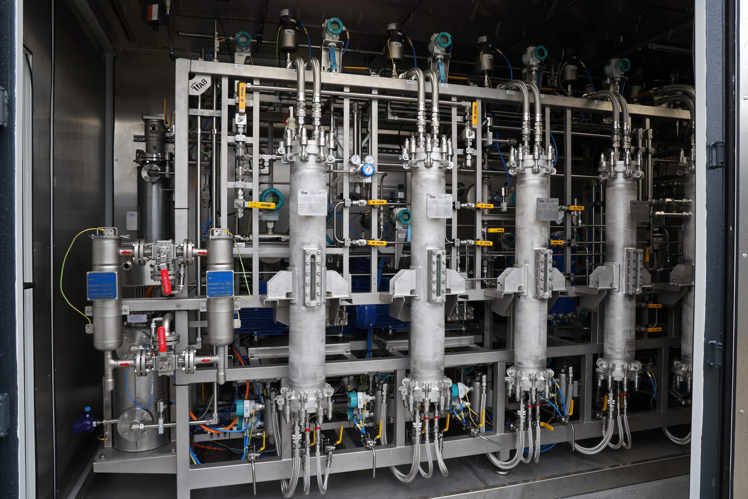 AKROS Energy’s Salt-Based Pilot Advances Green Hydrogen Logistics
