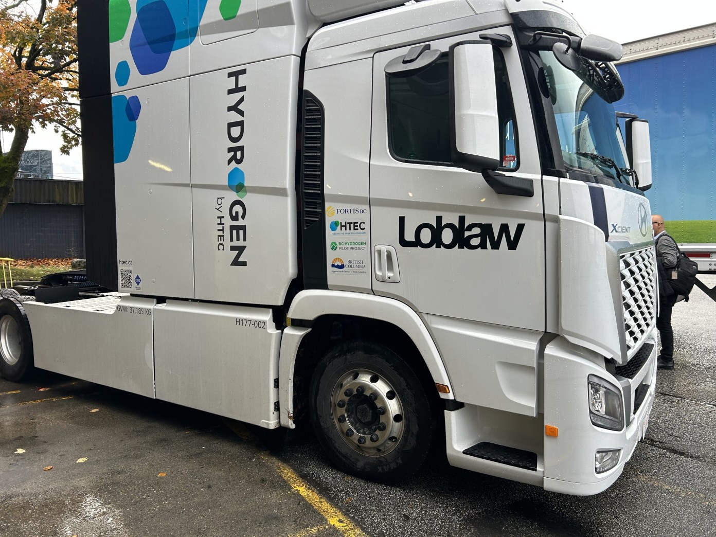 Hydrogen-Powered Truck Demonstration Drives BC’s Clean Transport Revolution