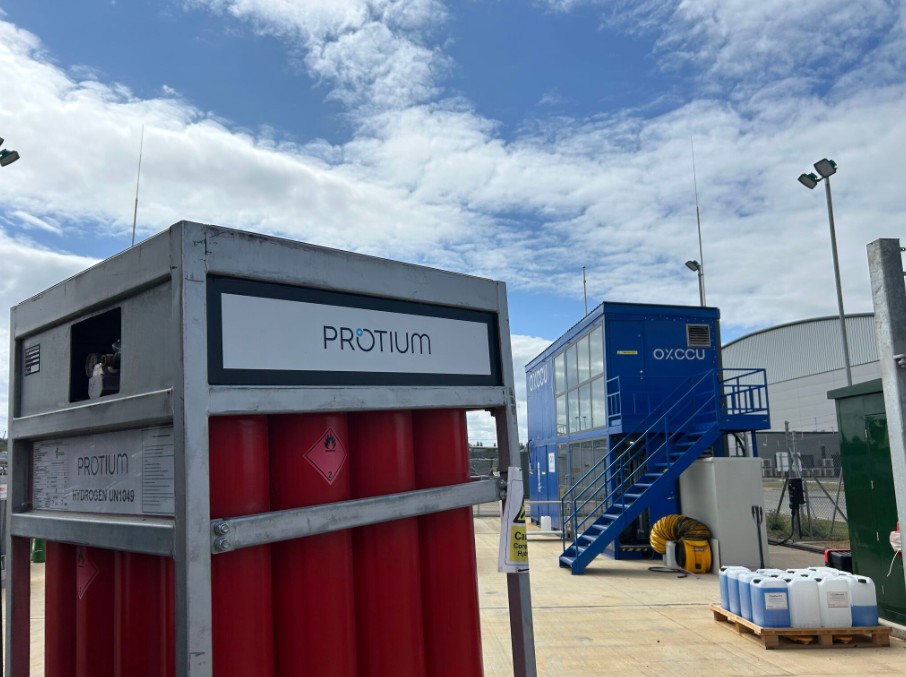 Sustainable Aviation Fuel Production: Protium delivers its first green hydrogen consignment at London Oxford Airport
