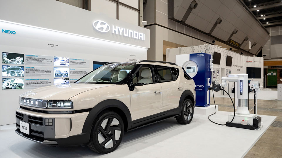 Hydrogen Fuel Cells: Hyundai Debuts HTWO Platform in Japan