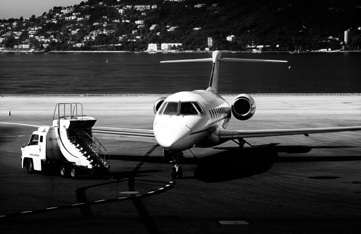 Hydrogen Infrastructure Takes Off at French Riviera Airports for Hydrogen-Electric Business Jets