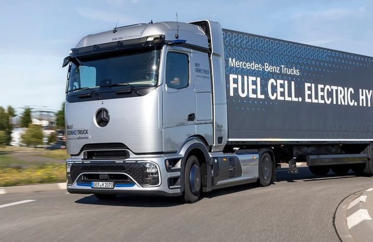 Daimler Truck Invests Hundreds of Millions in NextGenH2 Hydrogen Fuel-Cell Trucks