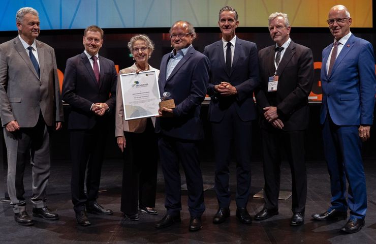 LOHC Pioneer Wasserscheid Wins Archimedes Science Award
