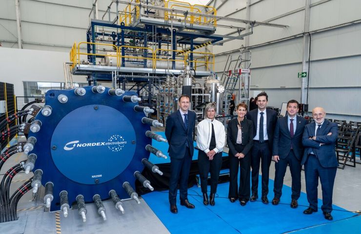 Green Hydrogen Production Advances with 2.5 MW Electrolyzer Launch in Navarra