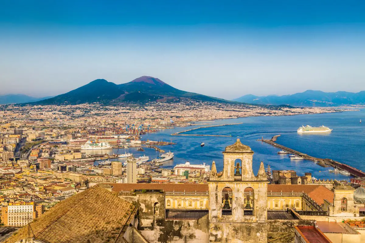 Invisible solar panels to be used in Ancient Pompeii  - H2 News