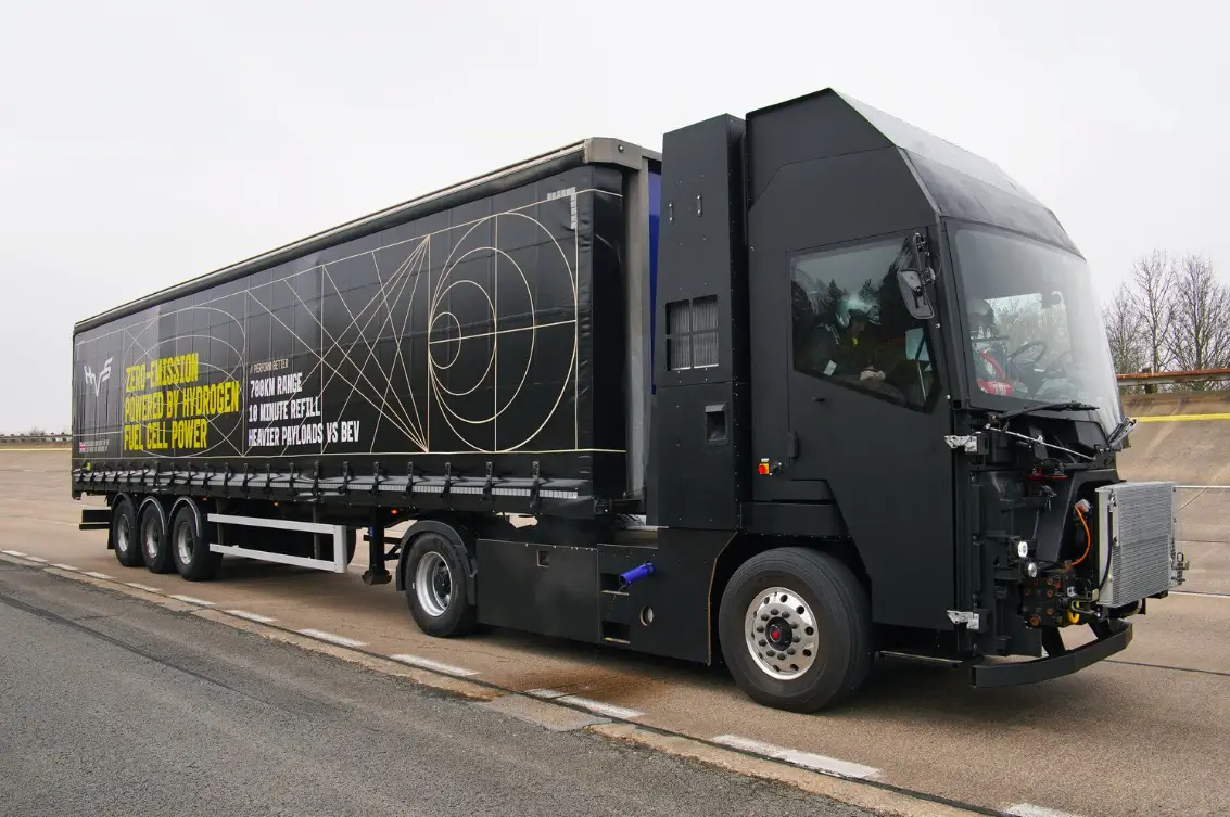 Hydrogen truck first tailer pull gives HVS something to celebrate - H2 News