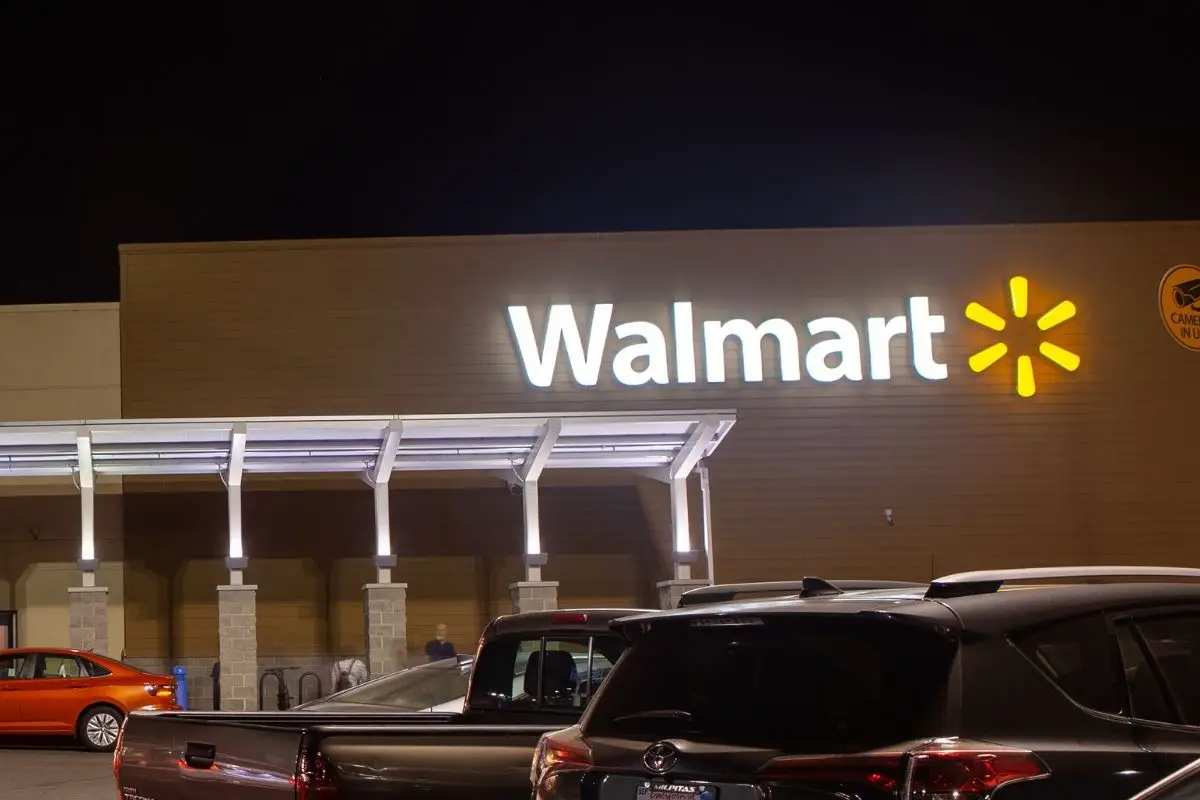 Up to 20 daily tons of green liquid hydrogen to be supplied to Walmart by Plug Power - H2 News