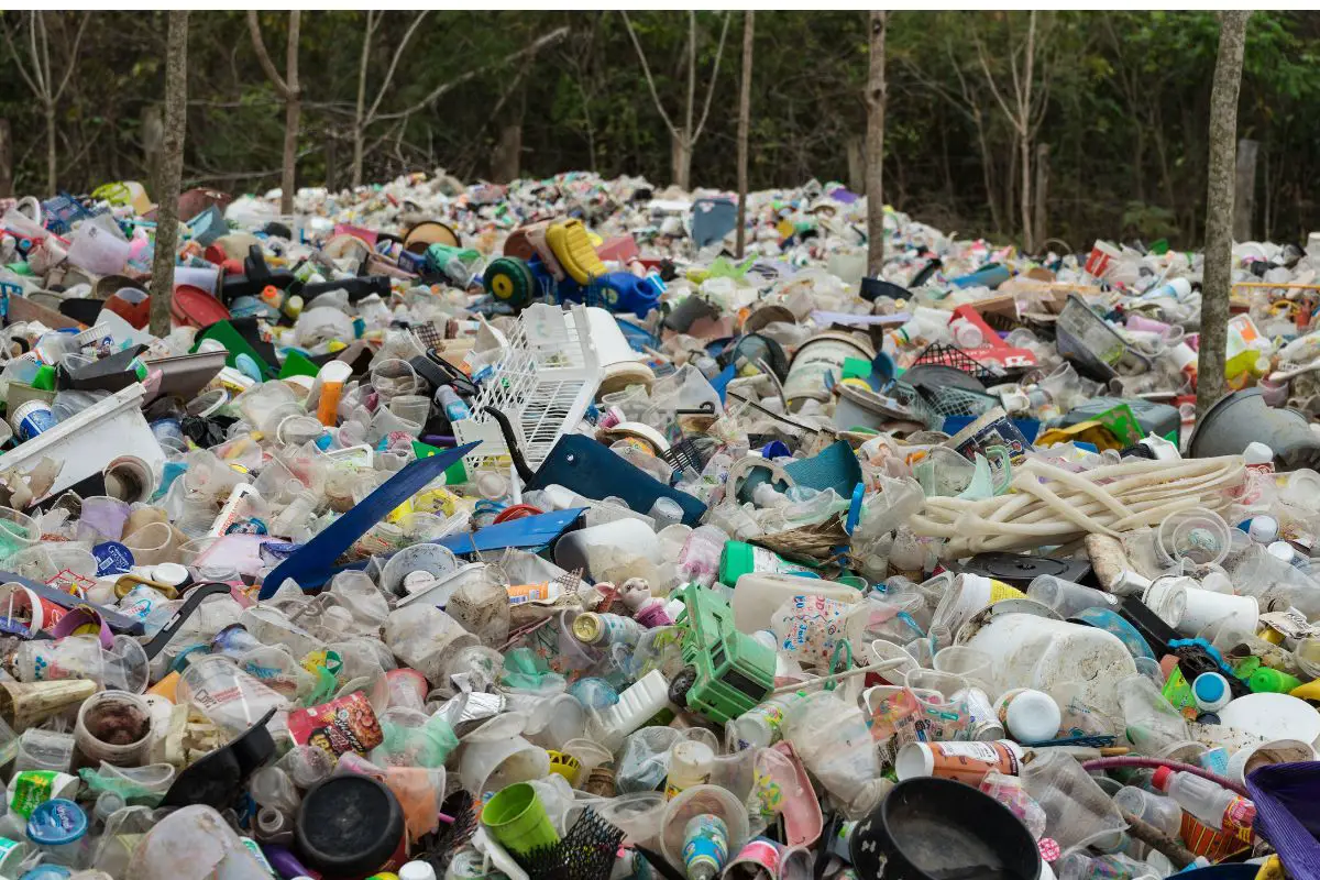 University researchers convert plastic waste to hydrogen fuel in new partnership - H2 News