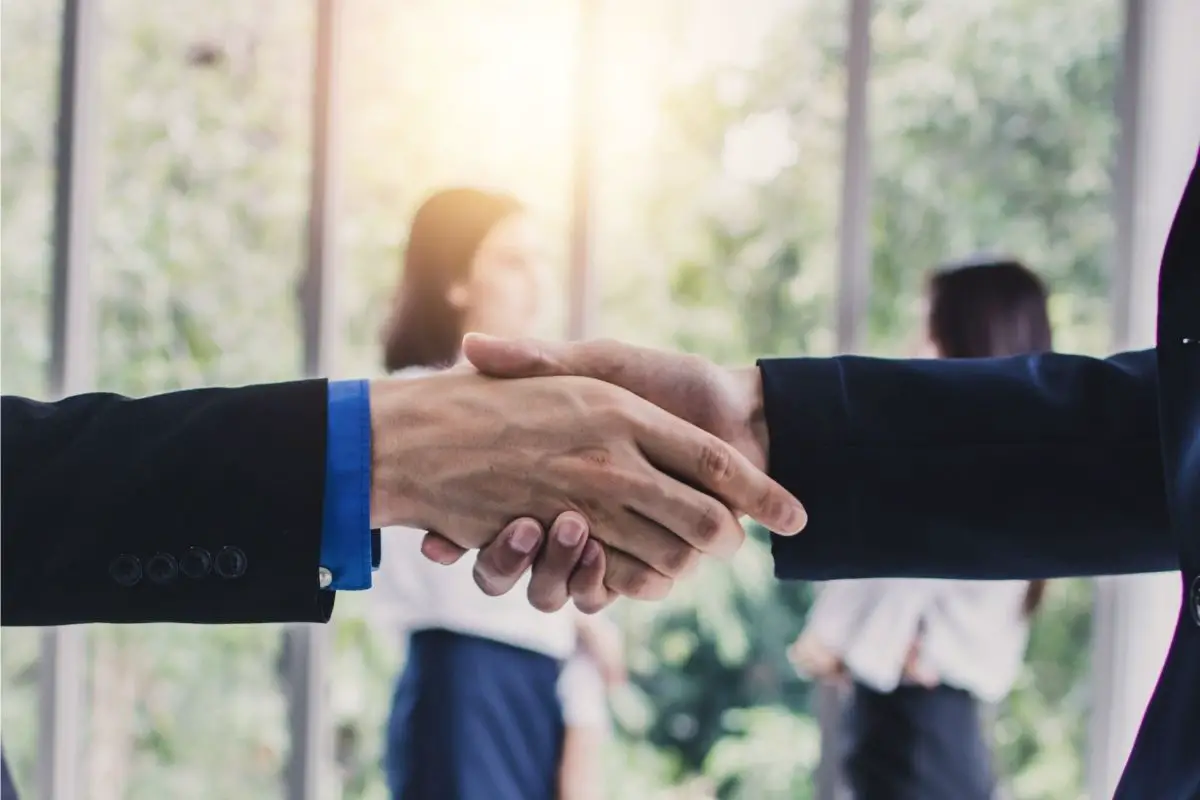 Renewable hydrogen collaboration between Centarus and Plug Power