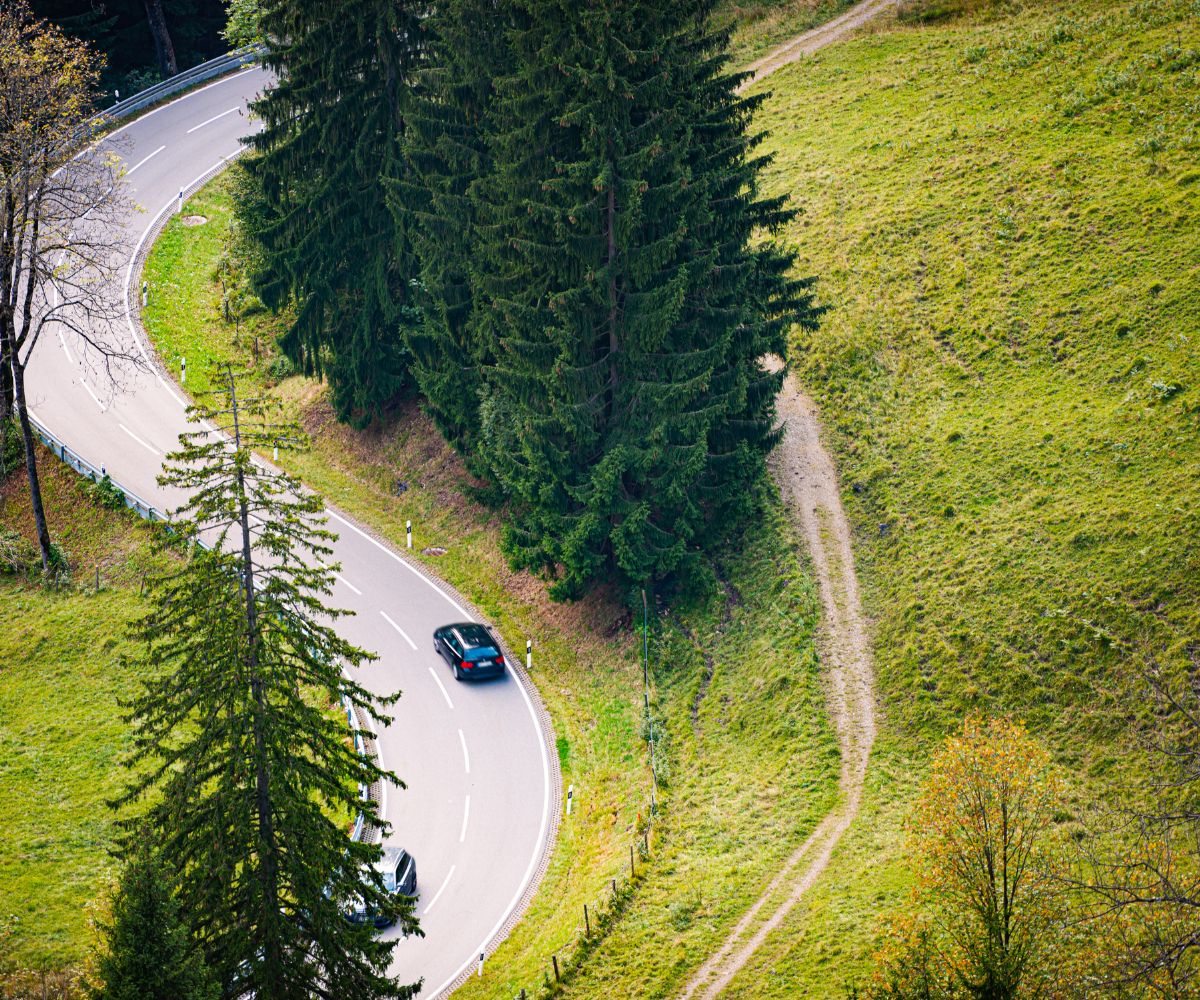 On the Road with an Electric Car: 6 Must-Haves in a Traveler's Kit