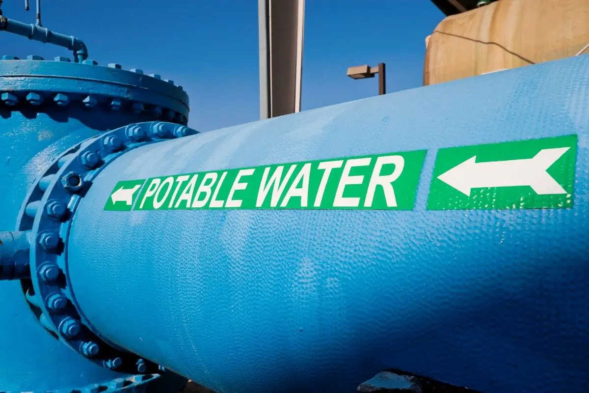 green hydrogen projects in desert regions could provide potable water, says IRENA  - H2 News