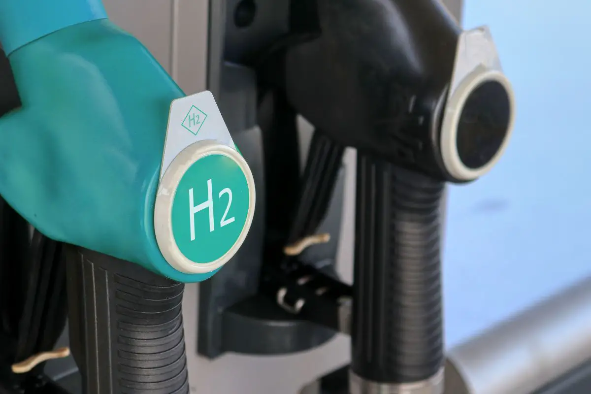 France Gears Up for its 1st Monumental Highway Hydrogen Station