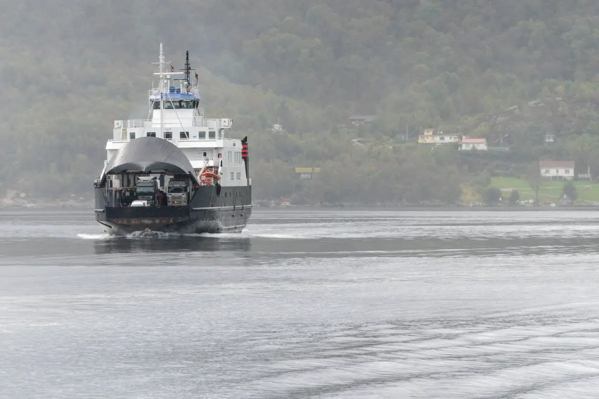 Ballard fuel cells successfully installed on world’s first liquid H2 ferry - H2 News
