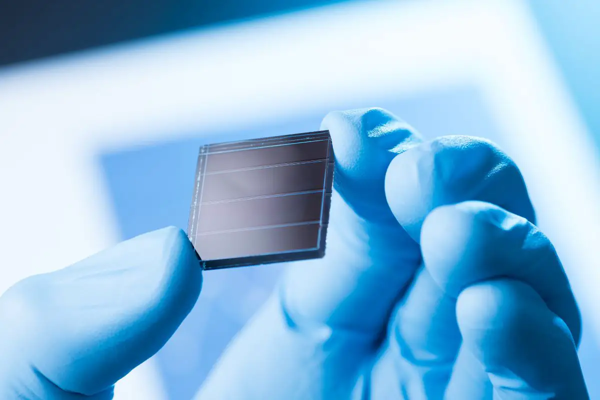 Researchers convert solar energy into hydrogen fuel for storage - H2 News