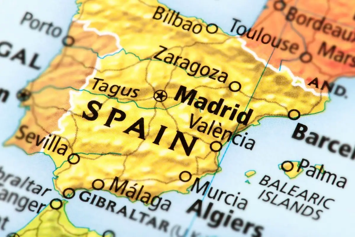 Green hydrogen-fuel plant starts production in Spain - H2 News