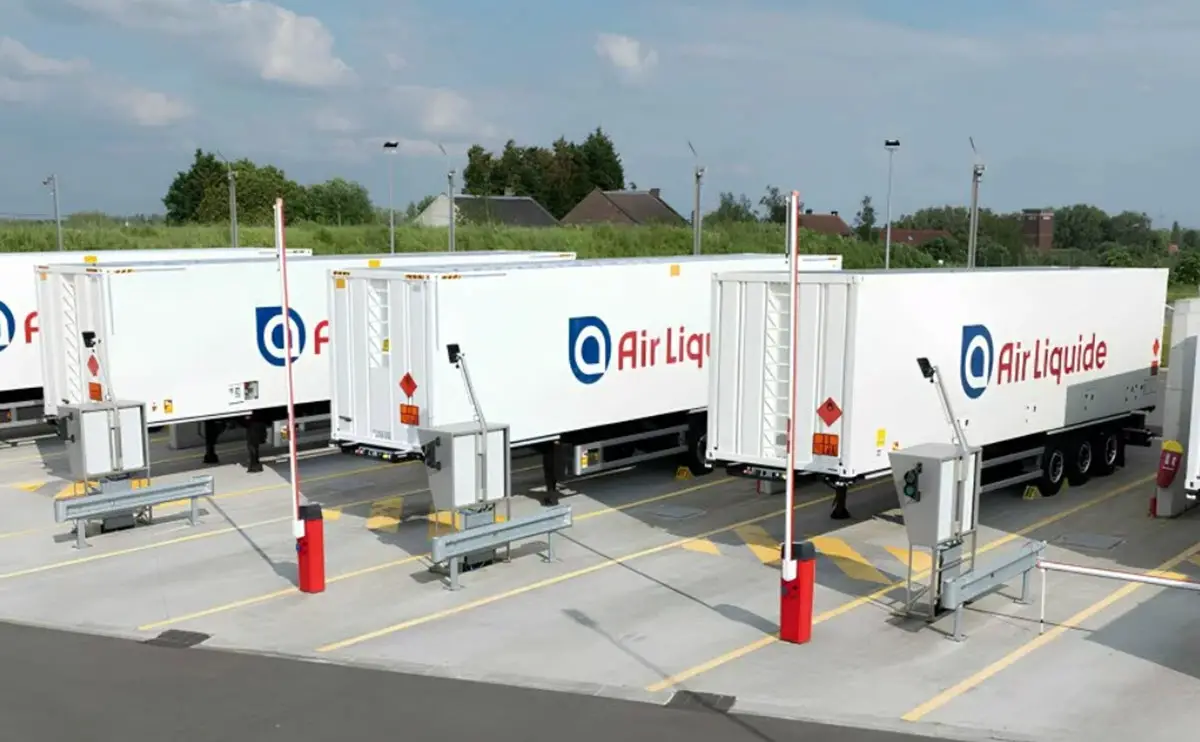 The World's Largest PEM Electrolyser Boosts France's Green Transport