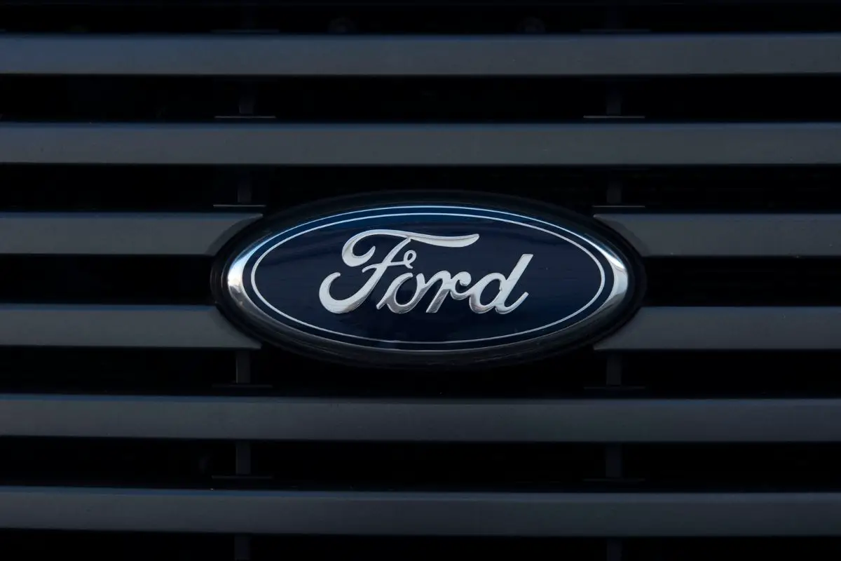 Ford pours largest investment ever into electric vehicle factory construction