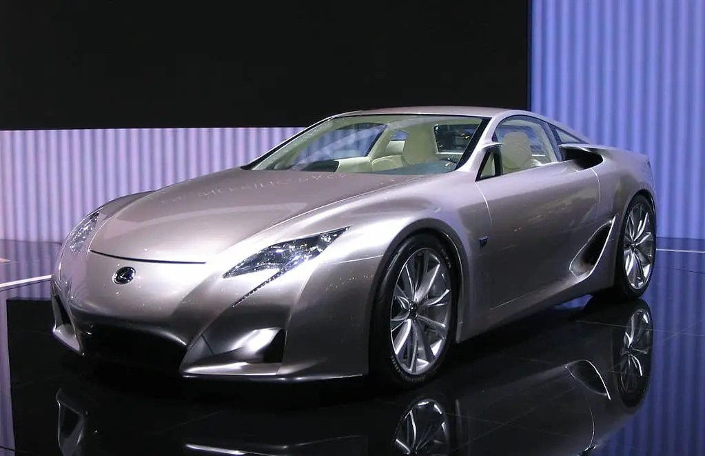 Lexus may be setting its sights on hydrogen fuel cells