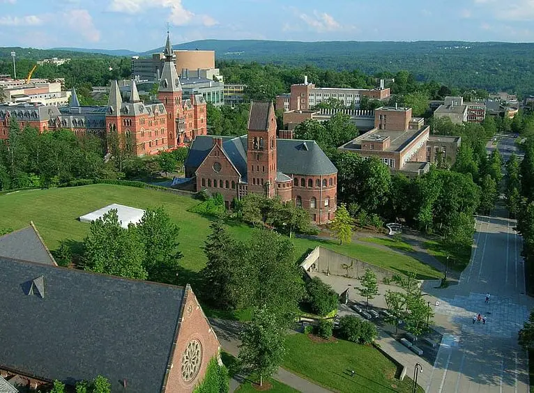 Cornell Energy Materials Center develop new particles for fuel cells