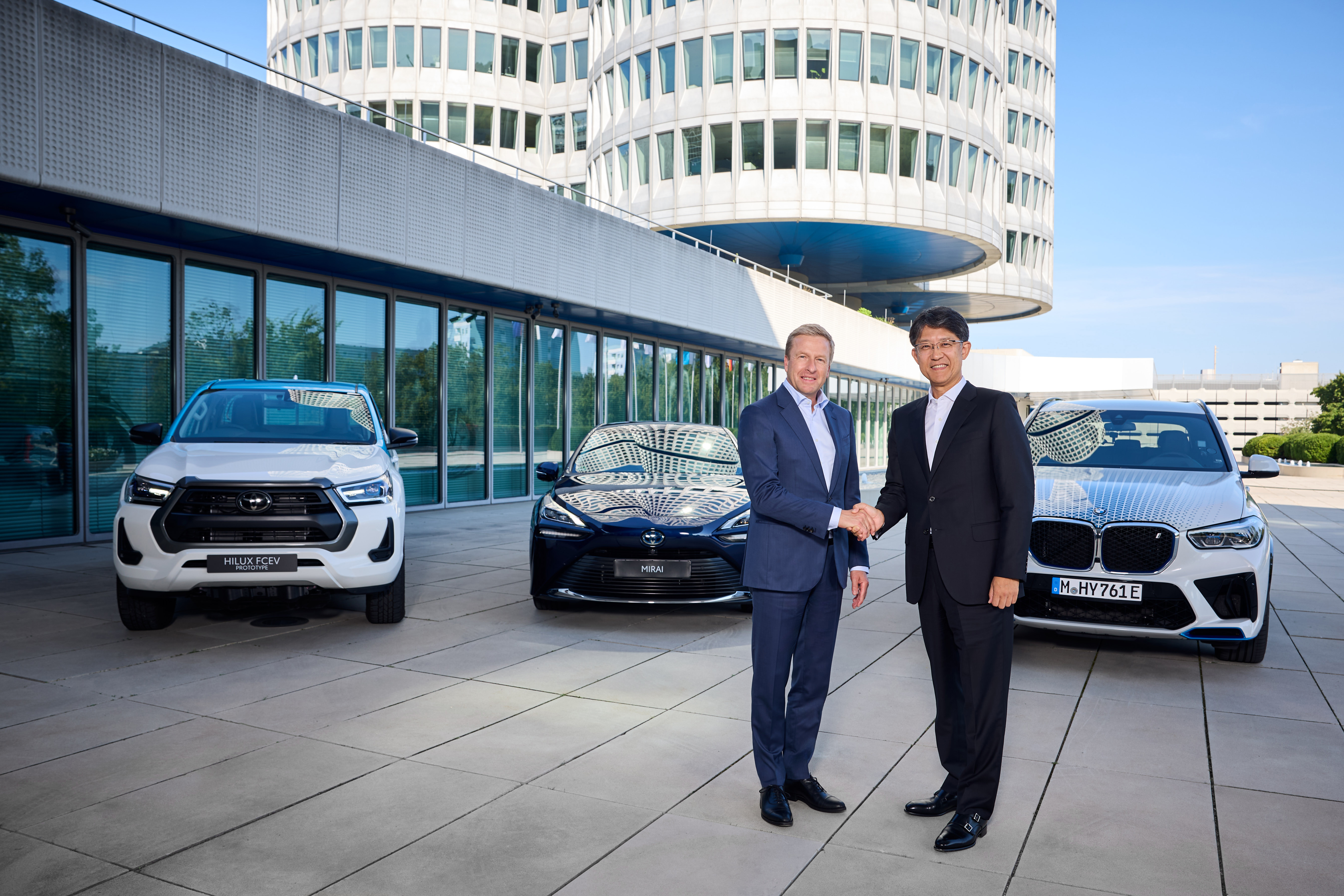 Massive hydrogen cars partnership forms between BMW and Toyota