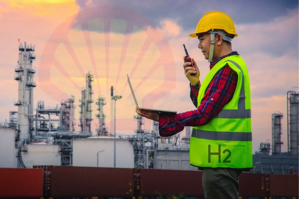More green hydrogen on the way for Shell, with REFHYNE II set to kick off - H2 News