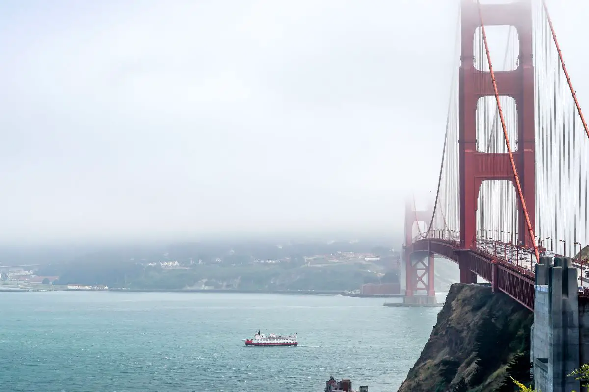 The US’ first hydrogen ferry arrives in San Francisco for passenger testing - H2 News