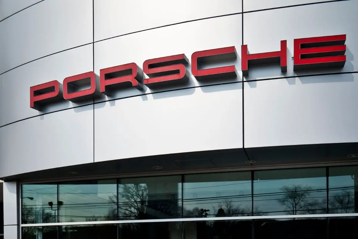 Porsche begins construction of H2 synthetic fuel plant in Chile