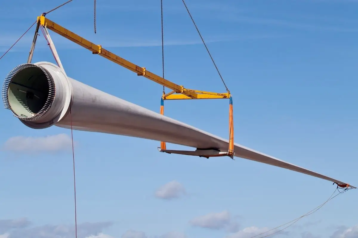 GE unveils the biggest recyclable wind turbine blade in the world - H2 News