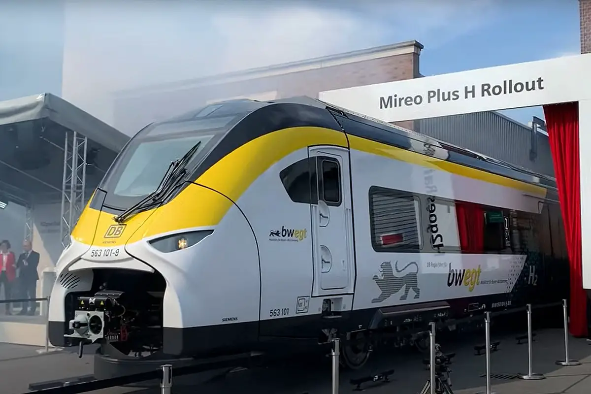 Mireo Plus H hydrogen train unveiled by Siemens Mobility and DB - H2 News
