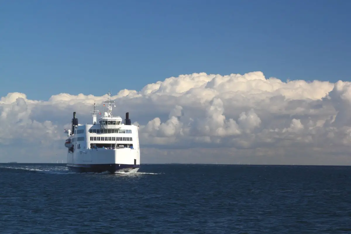 Hydrogen ship in the works to support South Korea’s tourism sector - H2 News