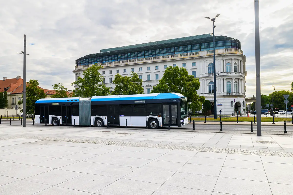 Urbino 18 Hydrogen 2 - Source - Solaris