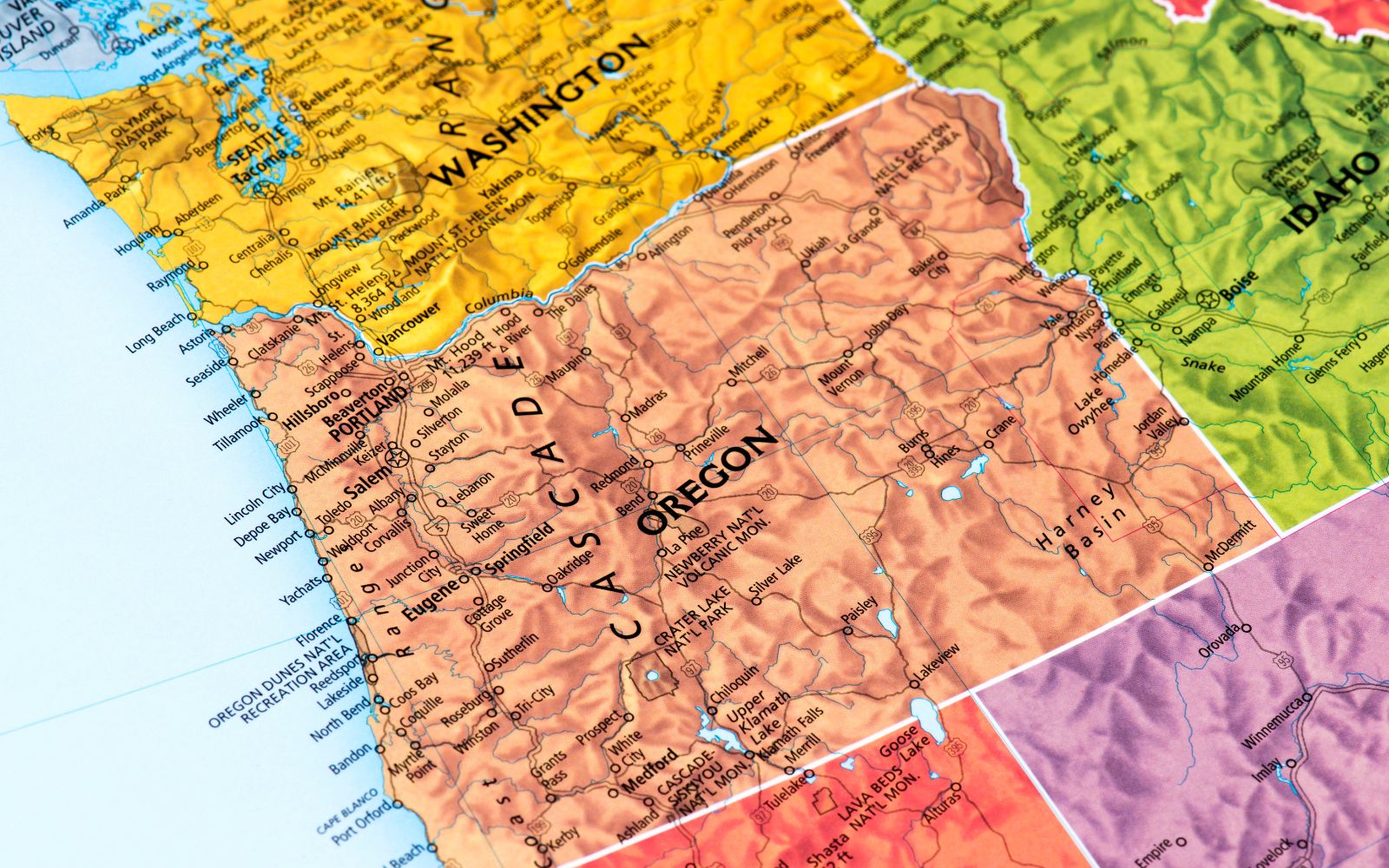 Why are northwestern states vying for green hydrogen