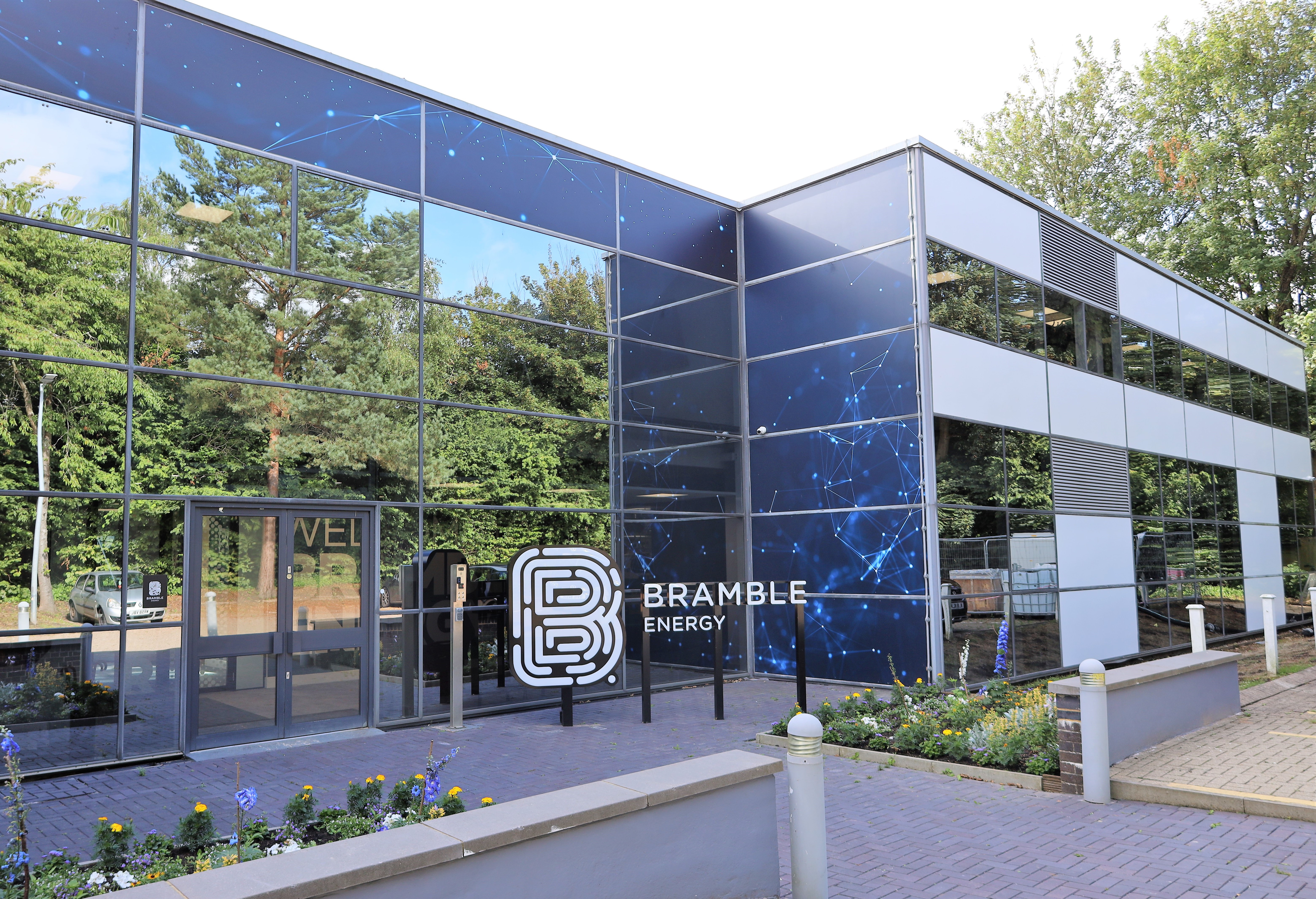 Accelerating Hydrogen Station Implementation: Insights from Dr. Tom Mason, CEO of Bramble Energy