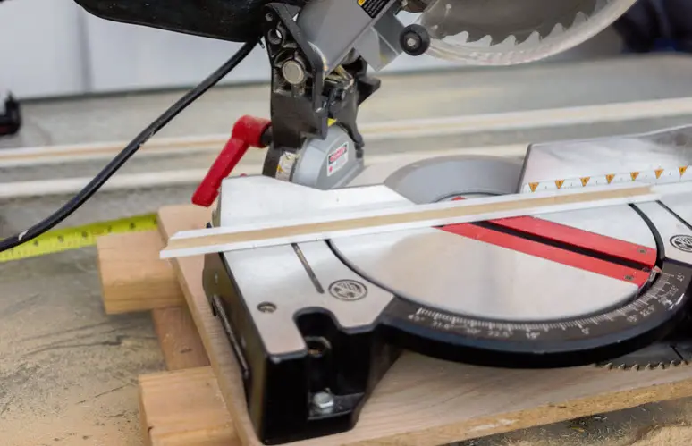 Best DIY Time: How to Choose a Miter Saw - Hobby Time